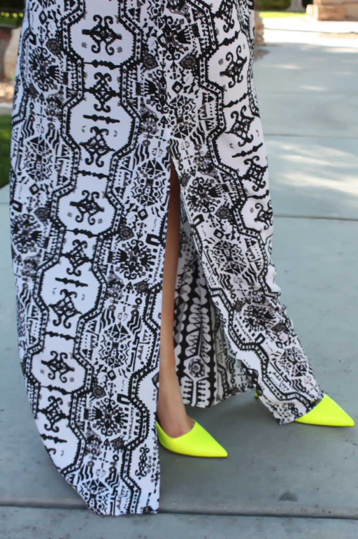Black and White Printed Caftan, Patent Neon Yellow Heels, Black Chain Strap Quilted Crossbody, Rose Gold Stone Bracelet, Rachel Zoe, A Pea in the Pod, Kate Spade, Chanel, Stella and Dot 31