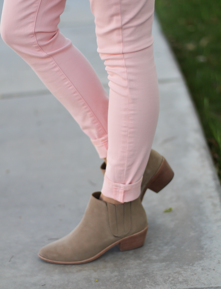 Blush Pink Skinny Jeans, Grey Scoop Neck Tee, Tan Suede Booties, Cognac Leather Tote, 7 for All Mankind, Banana Republic, Joie, Madewell 11