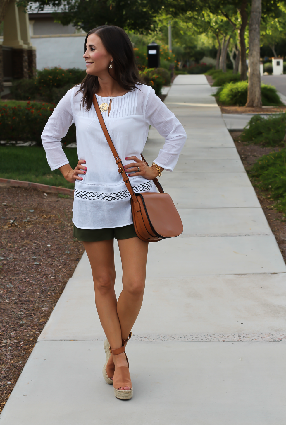 Gauze White Lace Tunic, Green Linen Shorts, Brown Suede Espadrilles, Brown Leather Crossbody Bag, Old Navy, J.Crew, Chloe, Tory Burch 12