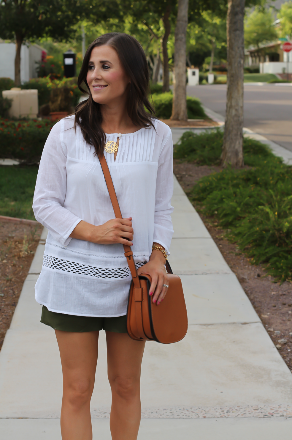 Gauze White Lace Tunic, Green Linen Shorts, Brown Suede Espadrilles, Brown Leather Crossbody Bag, Old Navy, J.Crew, Chloe, Tory Burch 15