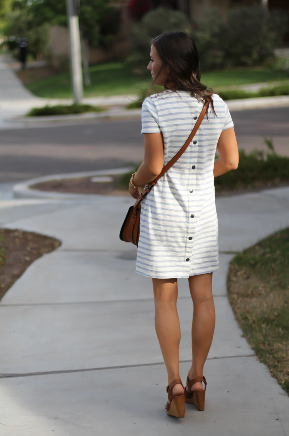 Grey Striped Button Back Short Sleeve Dress, Cognac Leather Wedge Sandals, Cognac Saddlebag, Madewell, Tory Burch 15