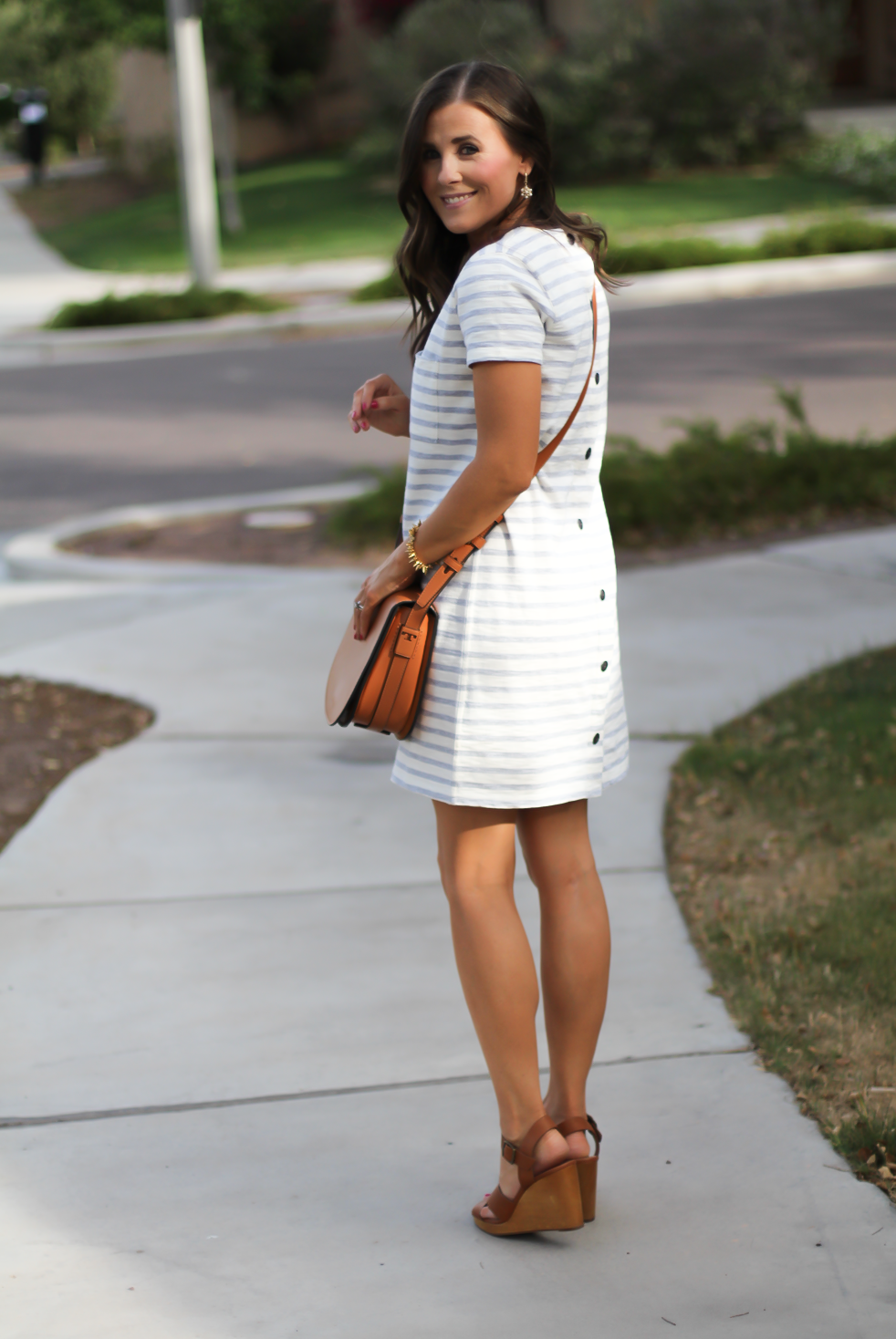 Grey Striped Button Back Short Sleeve Dress, Cognac Leather Wedge Sandals, Cognac Saddlebag, Madewell, Tory Burch 17