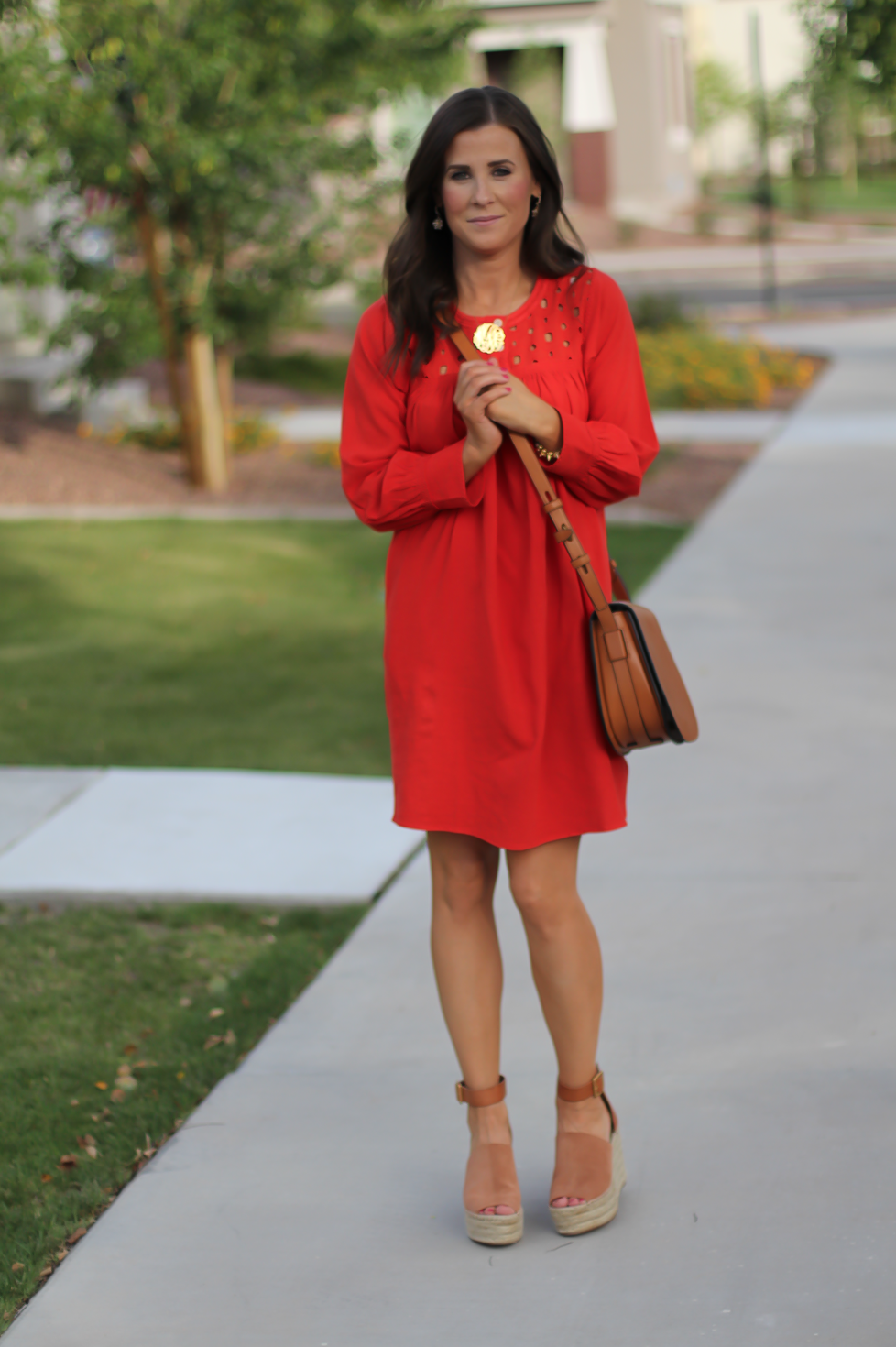 Red Eyelet Dress, Tan Suede Espadrilles, Tan Leather Crossbody Bag, Madewell, Chloe, Tory Burch 4