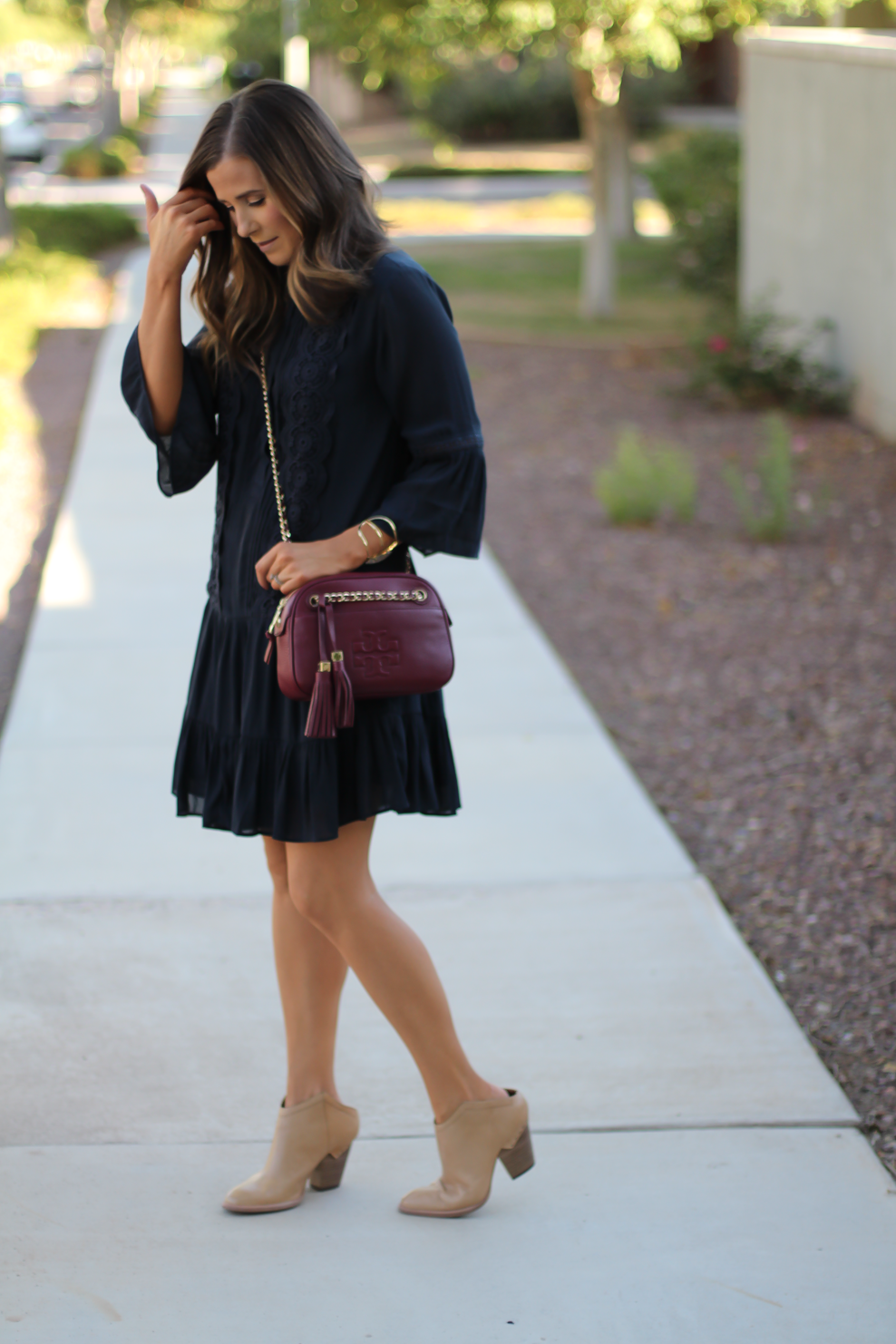 navy-chiffon-pleated-dress-tan-mule-bootie-plum-chain-strap-bag-loft-dolce-vita-tory-burch