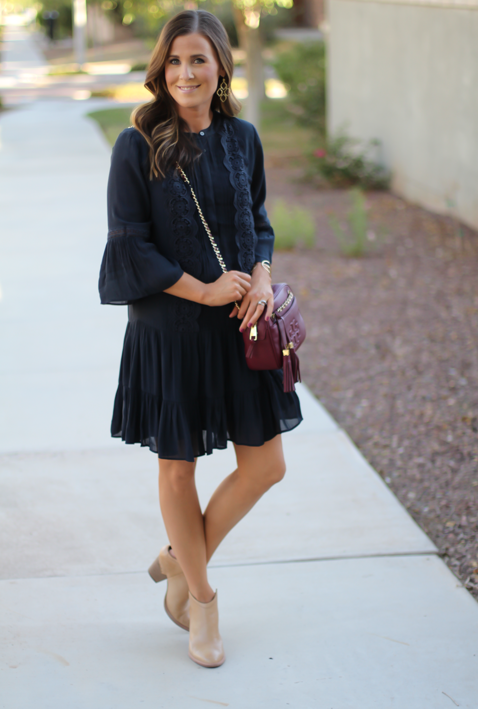 navy-chiffon-pleated-dress-tan-mule-bootie-plum-chain-strap-bag-loft-dolce-vita-tory-burch-3